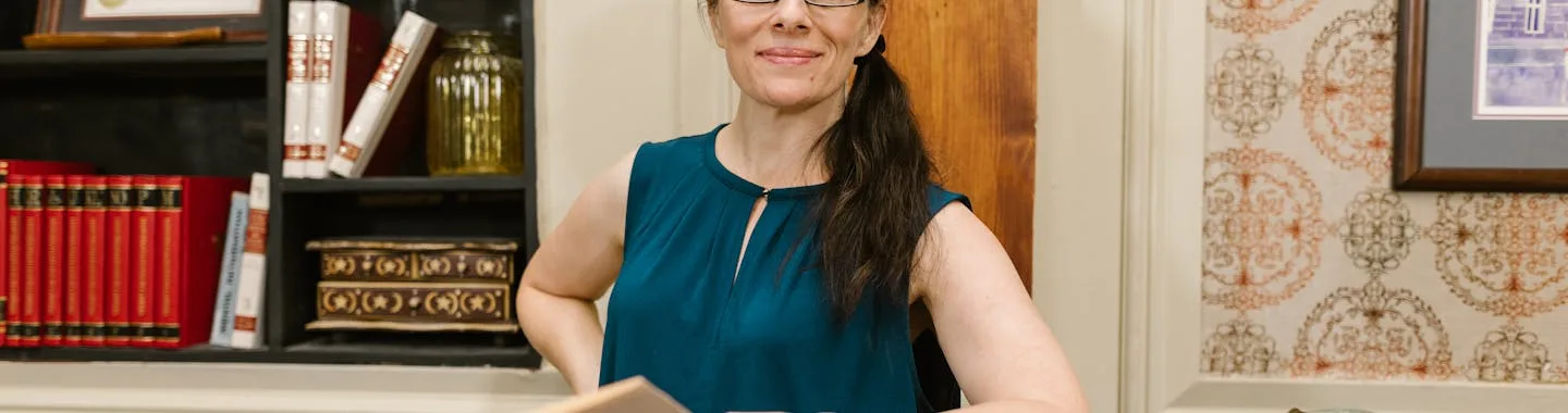 Toronto professional woman — Matchmaker Toronto boutique matchmaking service